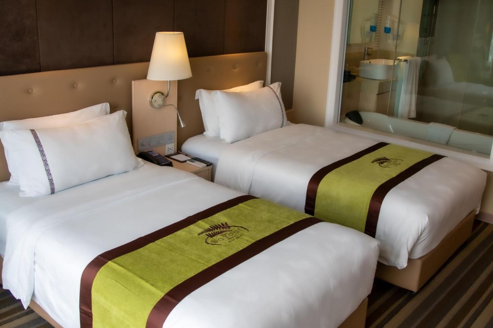 The Bazaar Hotel Bangkok Buitenkant foto